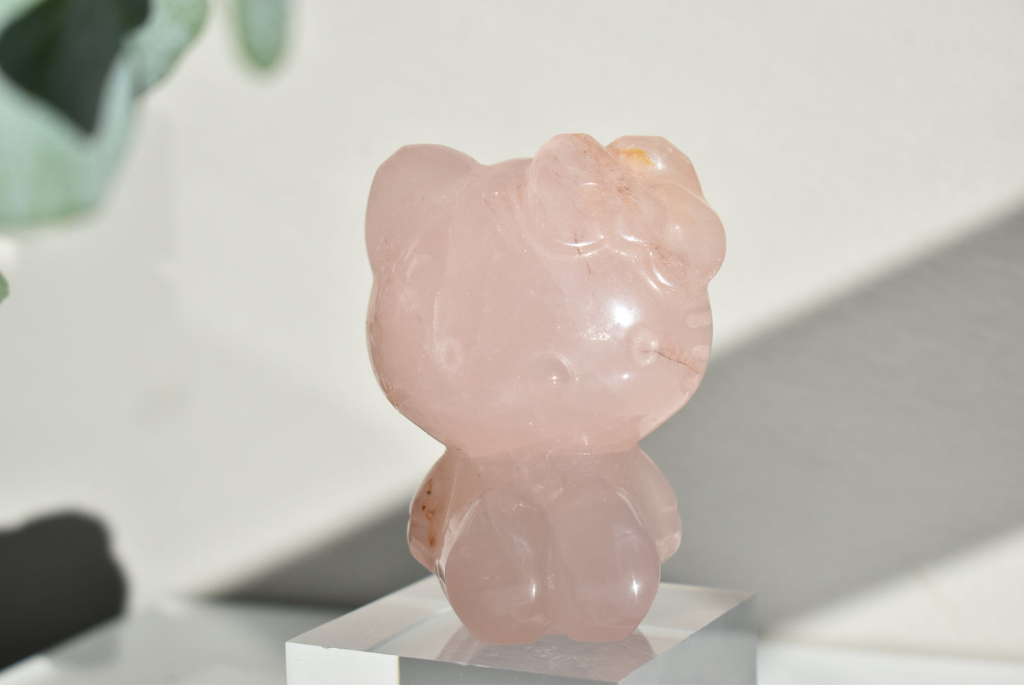 Rose Quartz Hello Kitty Carving
