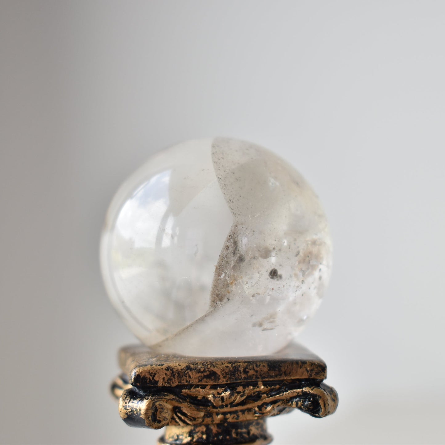 White Lodolite sphere with rainbow 42mm