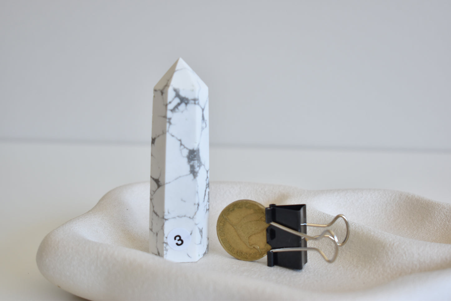 Howlite Point