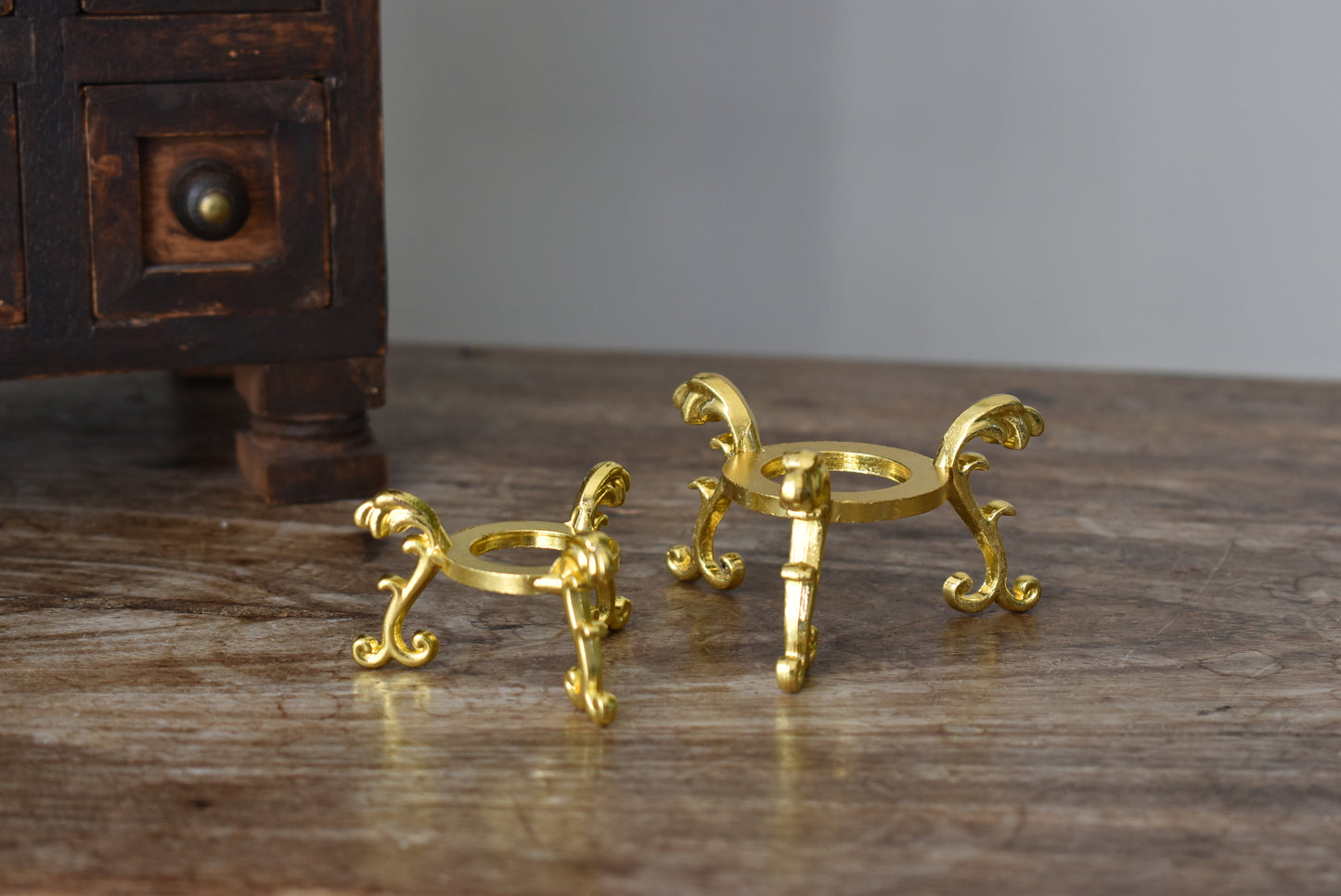Golden Crystal Sphere Holder