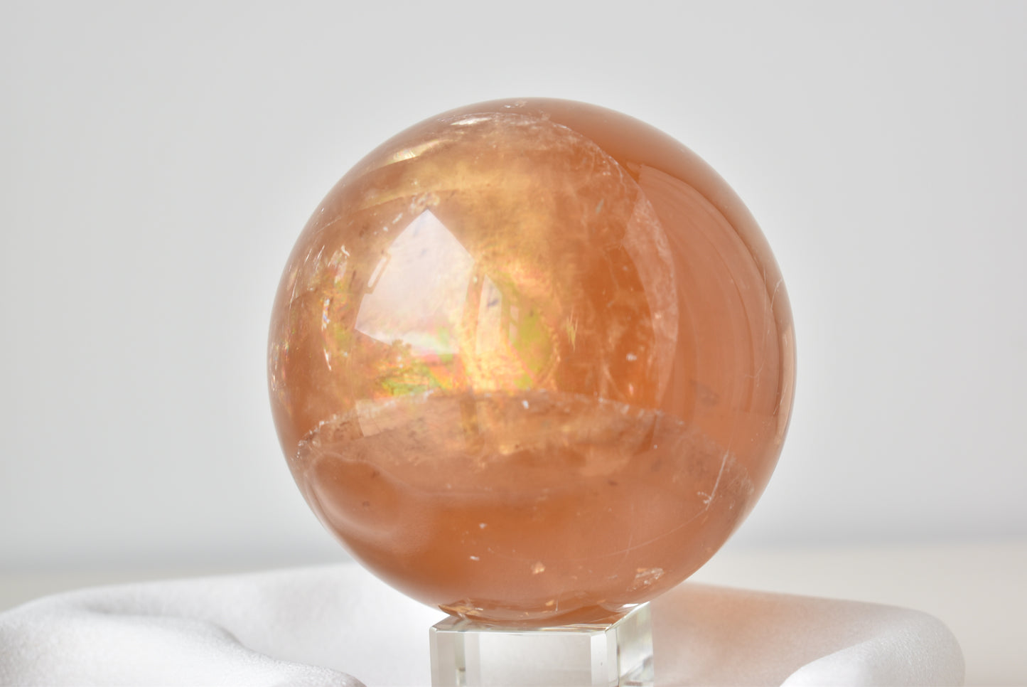HG Optical Honey Calcite Sphere 1.3kg (video)