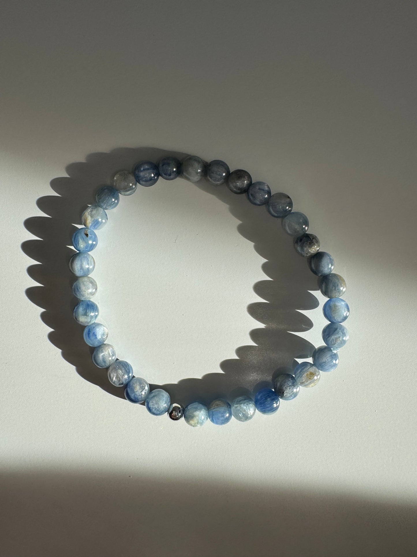 Blue kyanite Bracelet 6mm