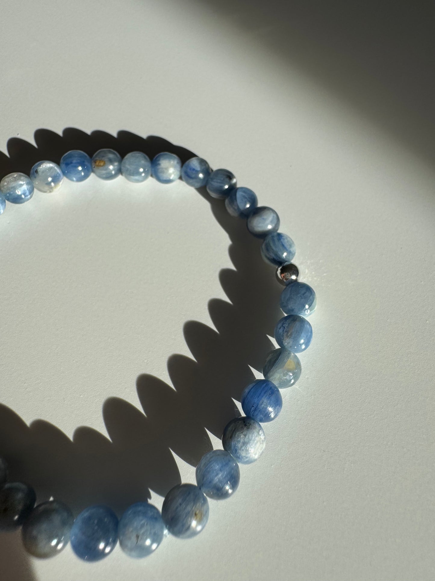 Blue kyanite Bracelet 6mm
