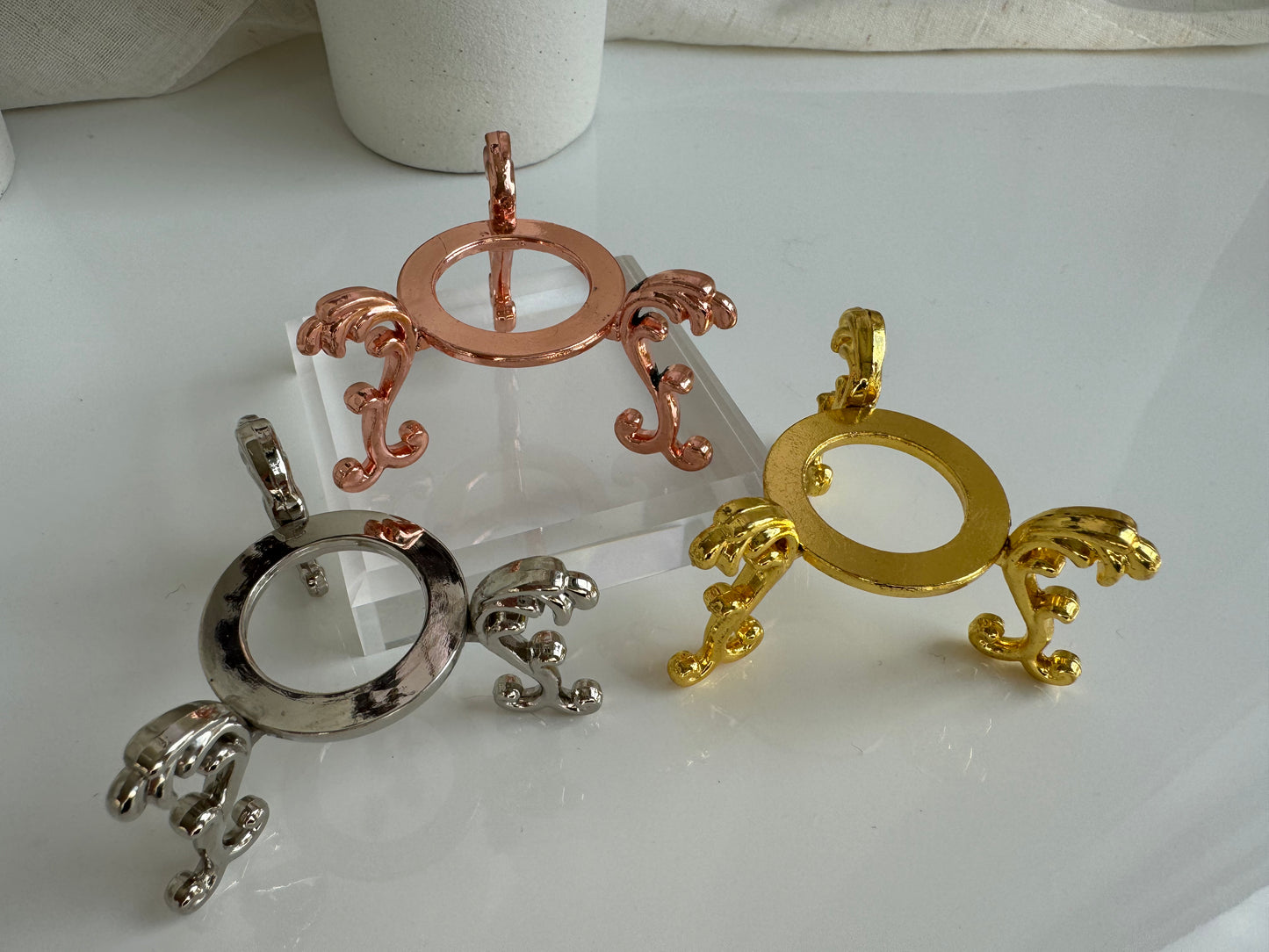 Crystal Sphere Holder