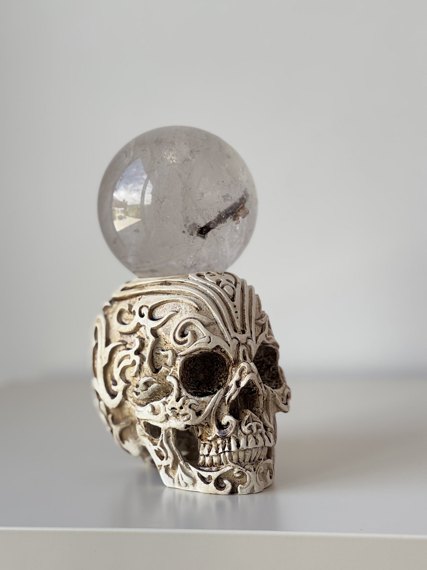 Skull Large Sphere Holder