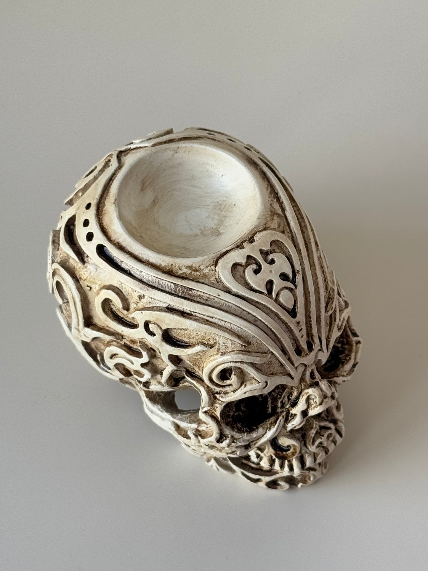 Skull Large Sphere Holder