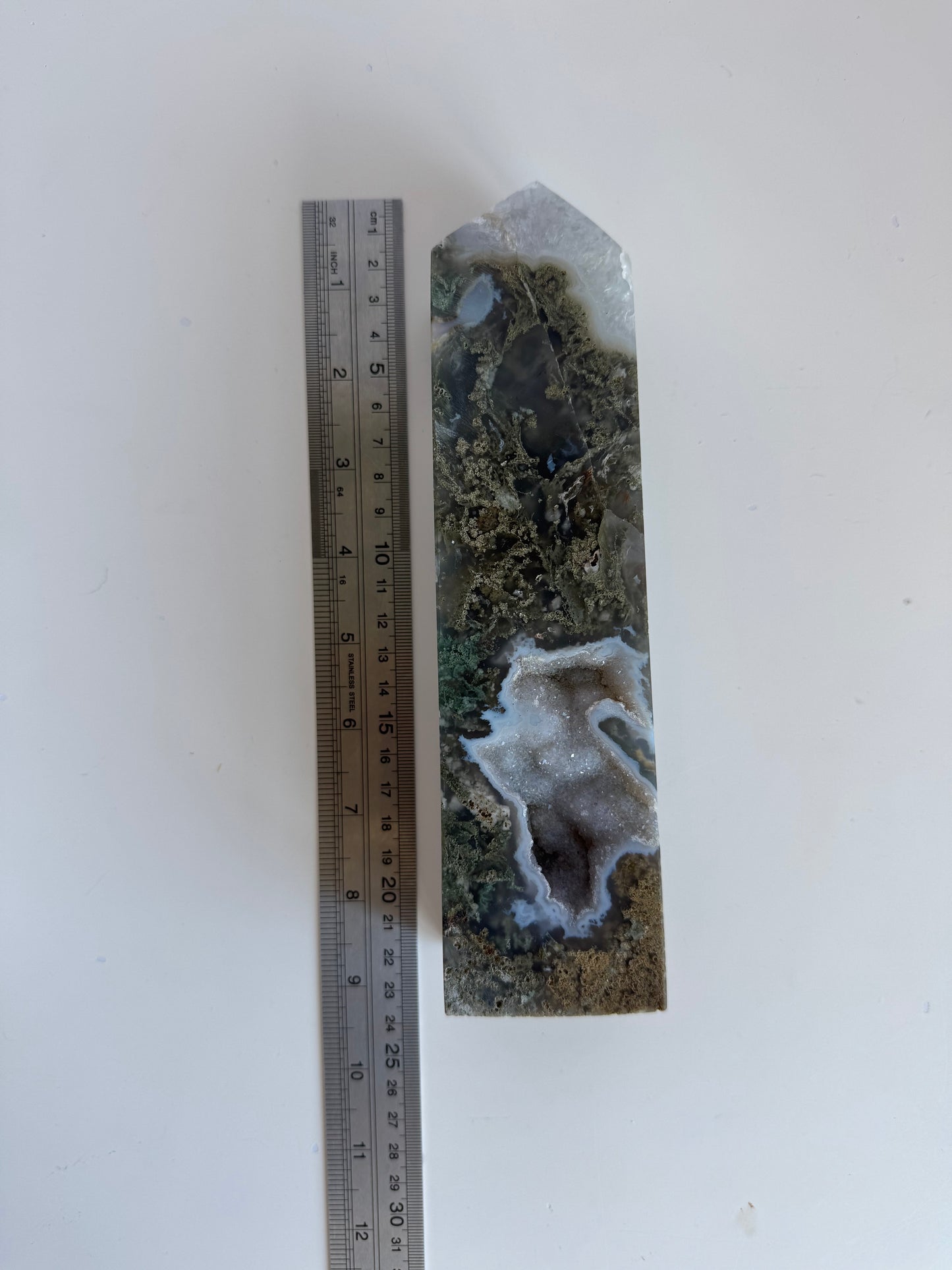 Large Moss Agate Point with druzy 1.1kg