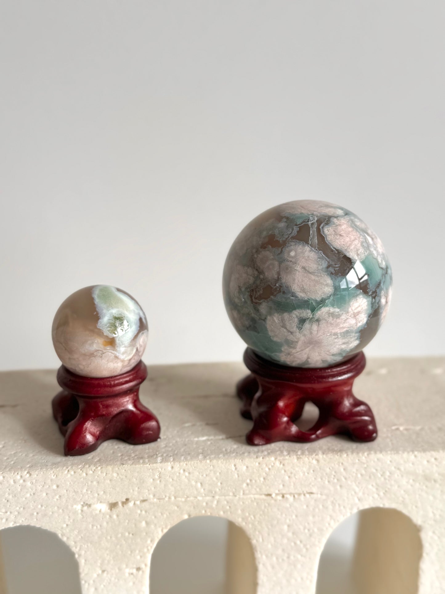 Resin Sphere Stand Holder