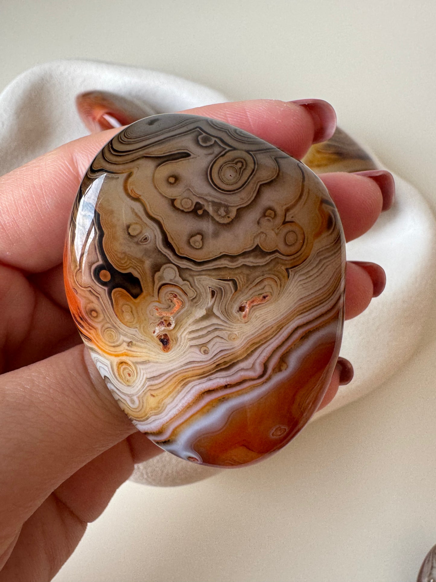 Sardonyx Carnelian Palm Stone (Madagascar)