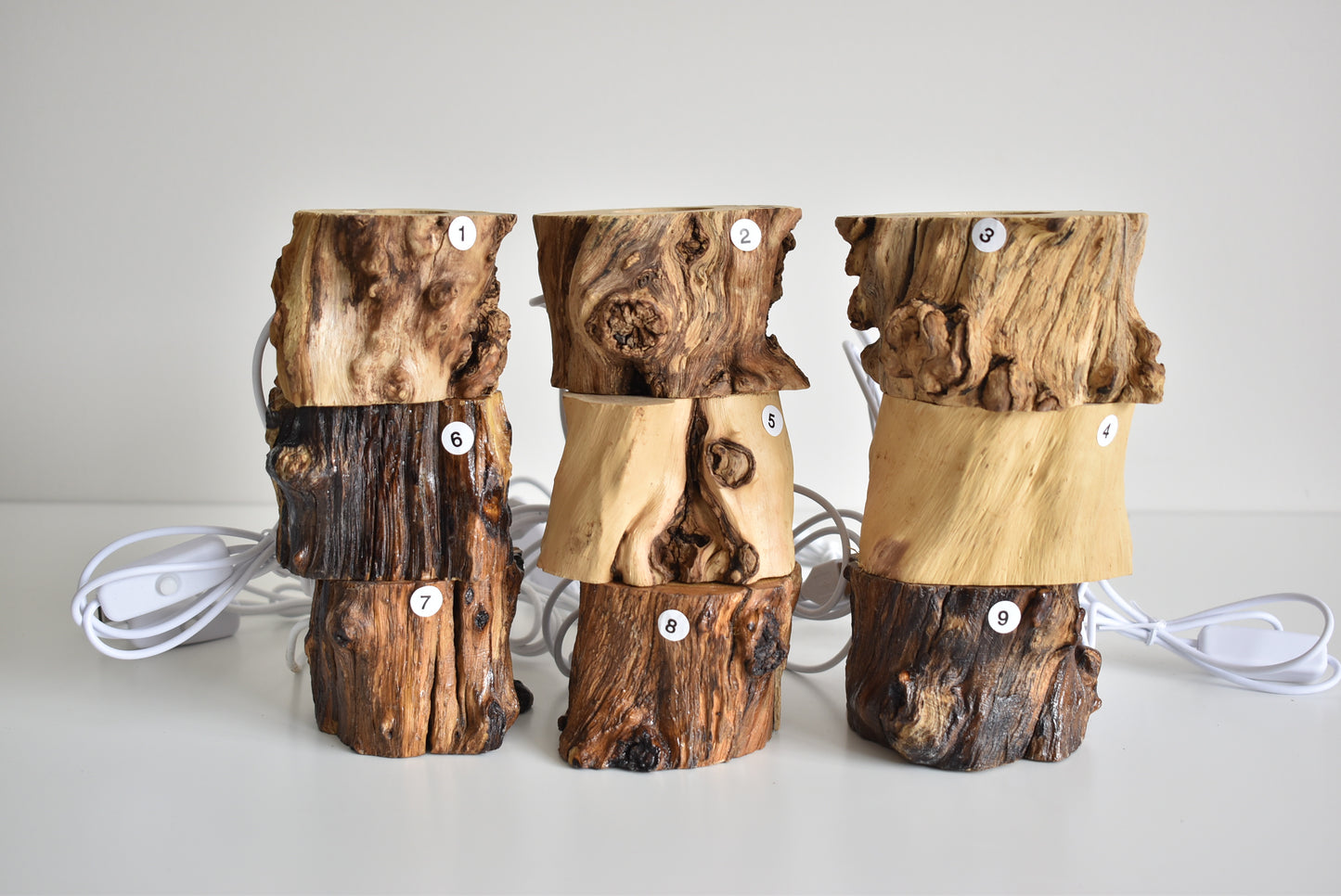 Wooden Base Tree Stump USB Light Sphere Stand (White Light)