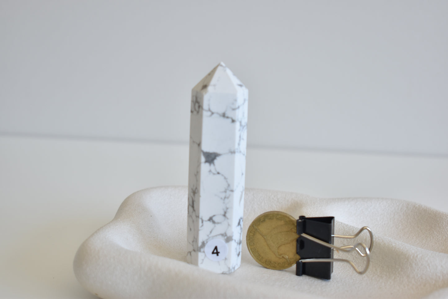 Howlite Point