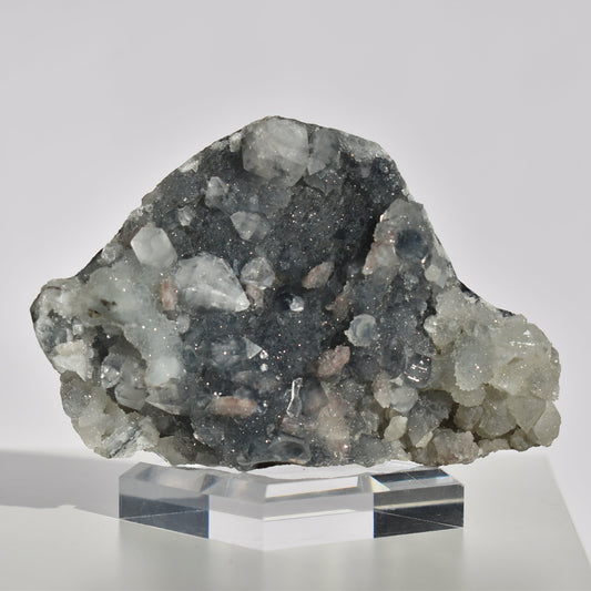 Apophyllite with Red Heulandite