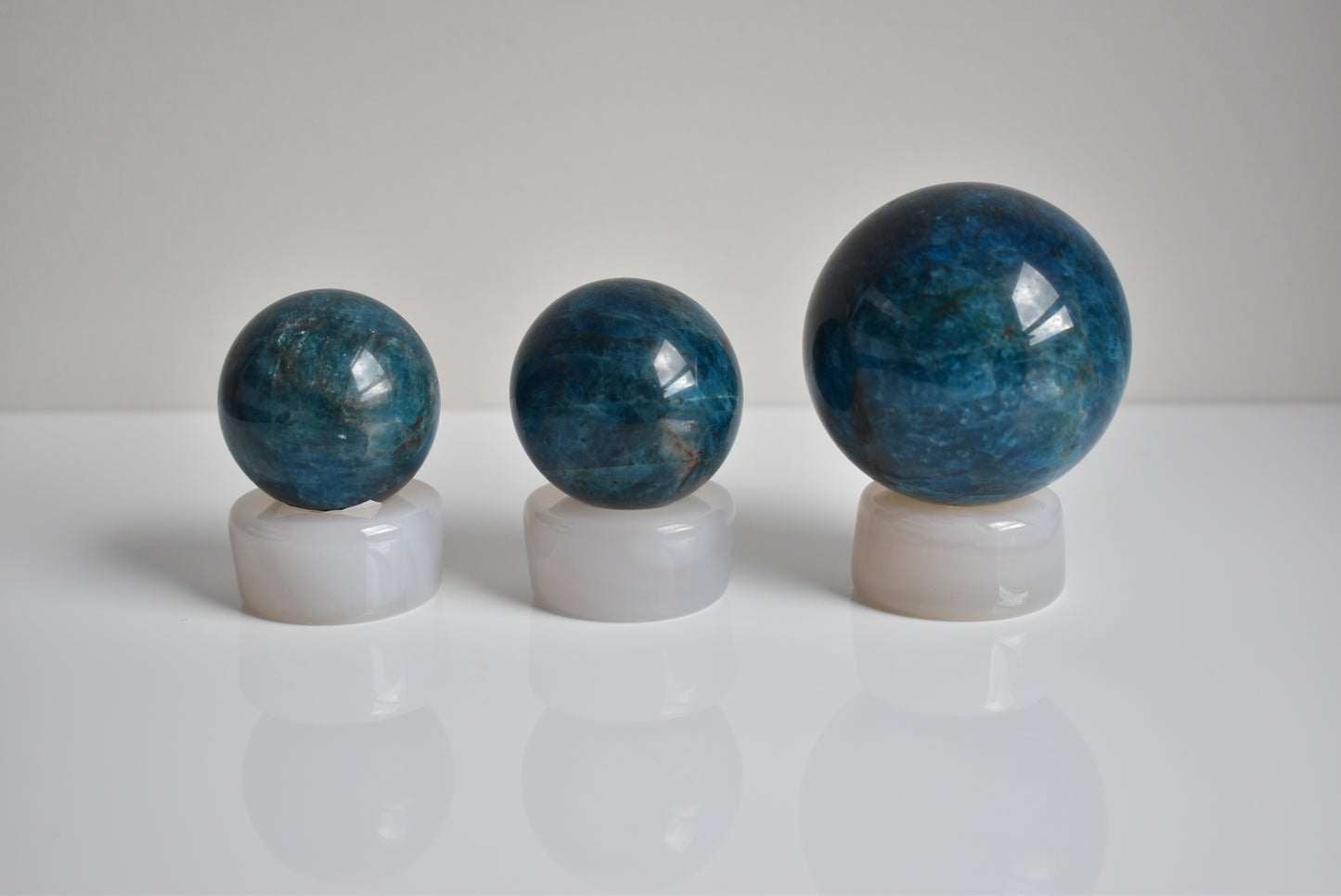 Agate Sphere Holder