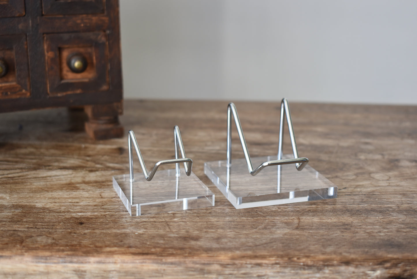 Silver Metal and Acrylic Crystal Display Stand Holder
