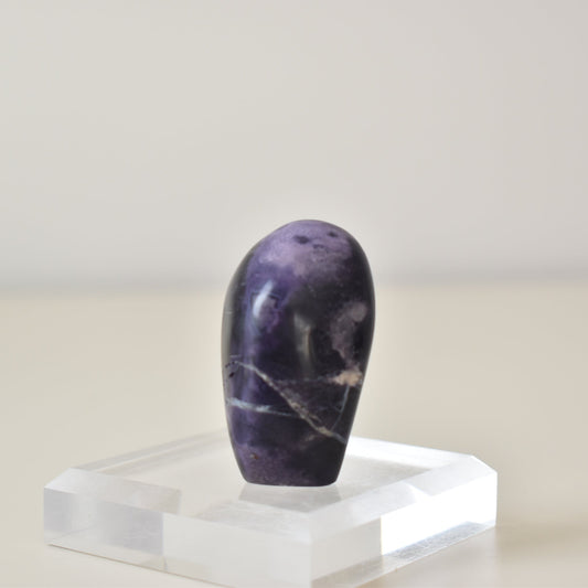 Rare Tiffany Stone Freeform from Utah 53g