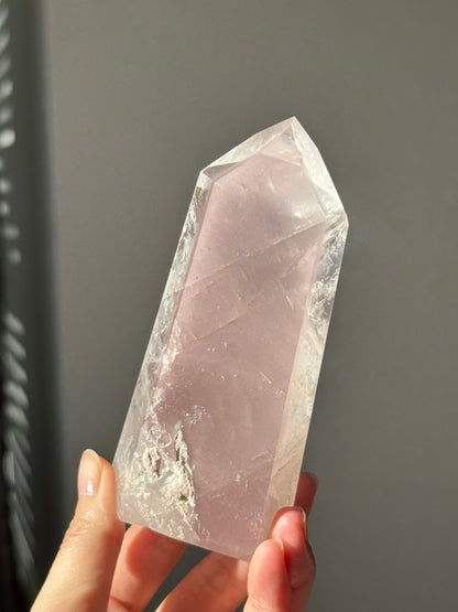 Rare Statement Pink Lithium Point