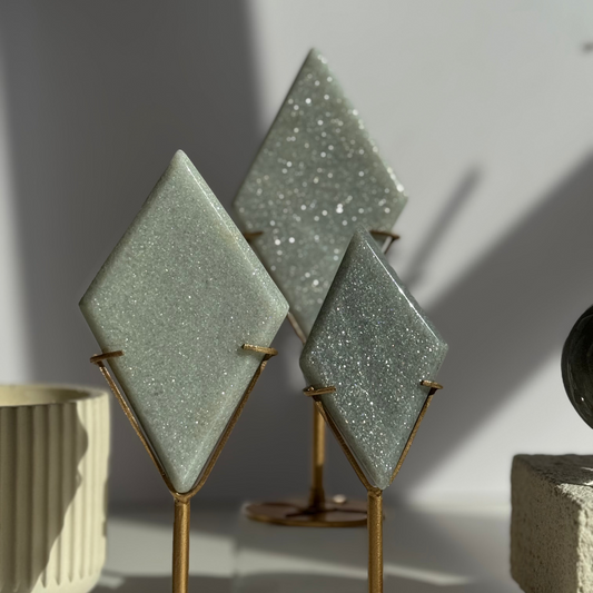 Sage Mica Diamond on Stand (Video)