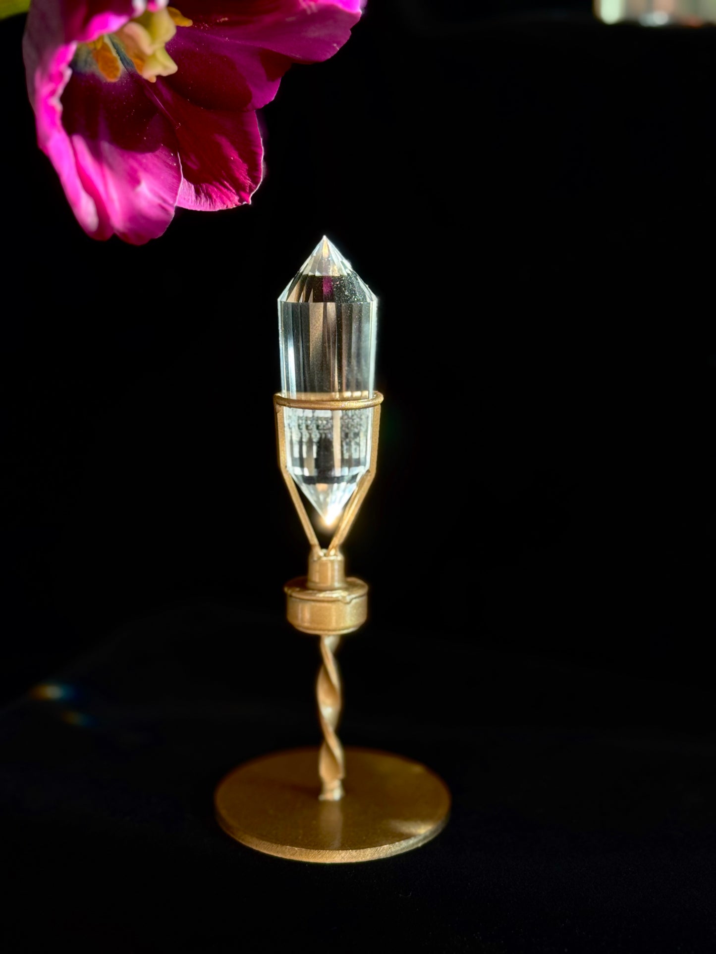 Vogel Wand 24 Faceted with Custom Stand #4