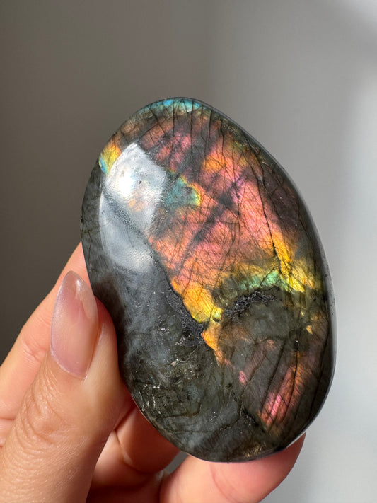 HG Labradorite Palmstone #1