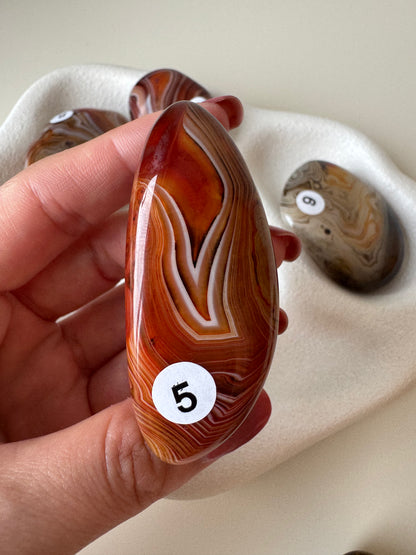 Sardonyx Carnelian Palm Stone (Madagascar)