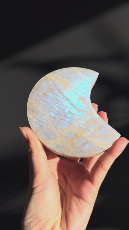 Large Moonstone Moon full Blue Flash 10cm #1